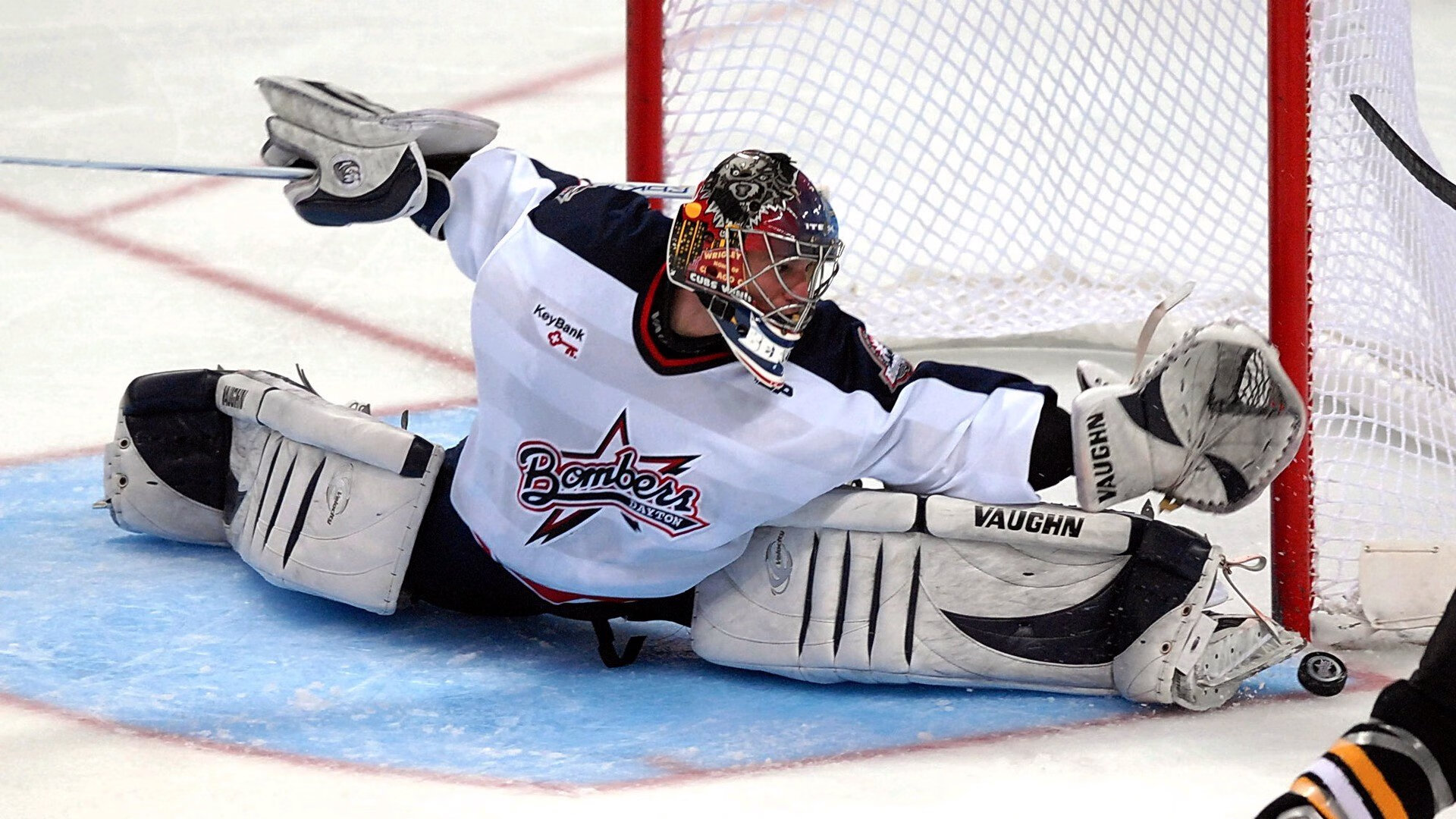 赛季最佳防守：那些铁壁封锁的精彩瞬间，铁壁防御什么意思