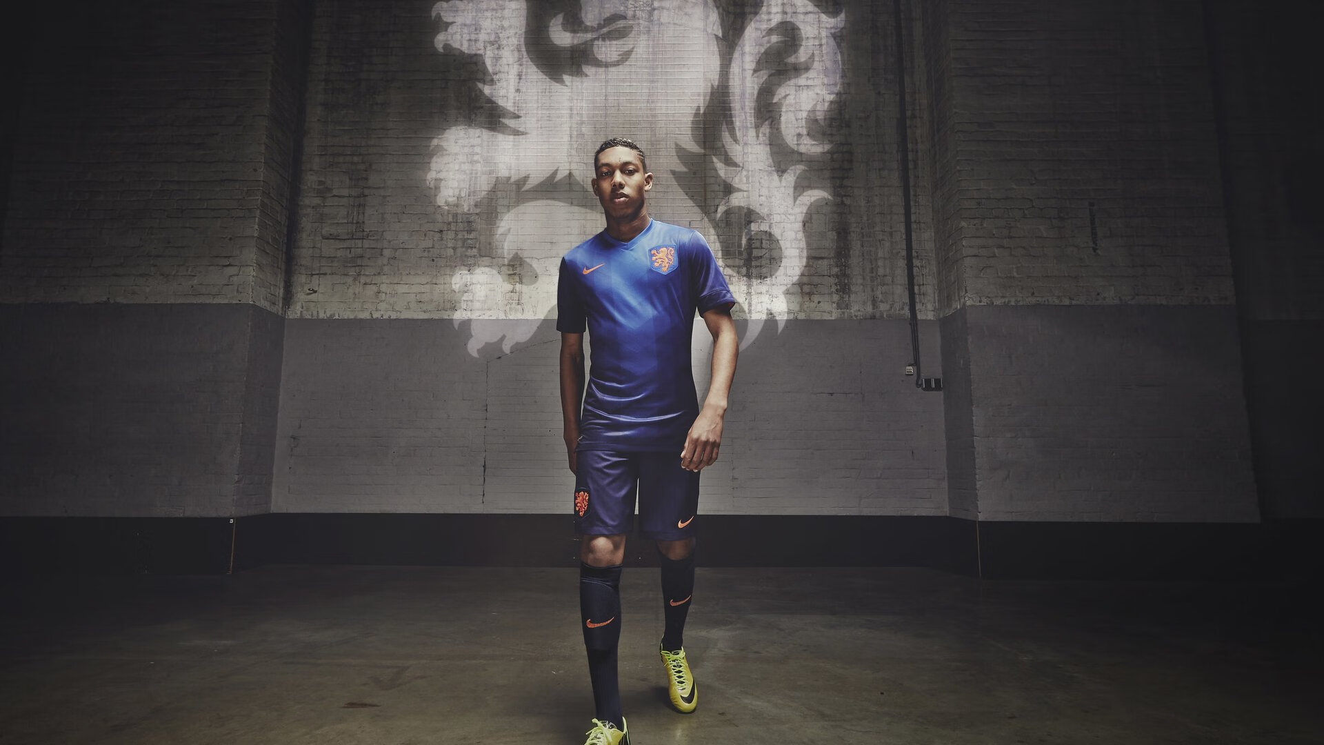 AIYOUXI.COM-海湾者后防表现坚韧，拼抢积极，海湾旅行者